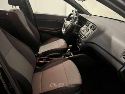 Hyundai i20 i20 II 2015 5p 1.2 Blackline 75cv Nero usata MONTIRONE
