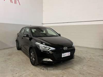 Hyundai i20 i20 II 2015 5p 1.2 Blackline 75cv Nero usata MONTIRONE