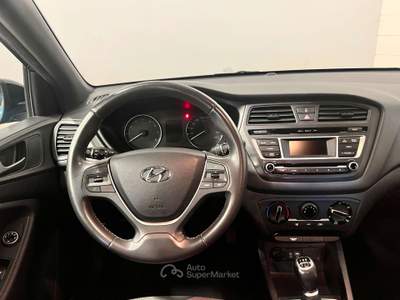 Hyundai i20 i20 II 2015 5p 1.2 Blackline 75cv Nero usata MONTIRONE