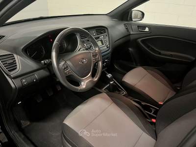 Hyundai i20 i20 II 2015 5p 1.2 Blackline 75cv Nero usata MONTIRONE