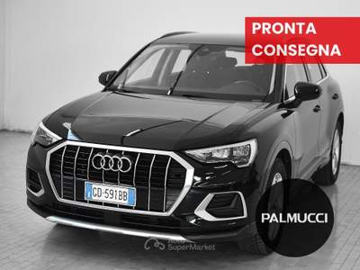 Audi Q3 2.0 35 TDI Business Advanced S Tronic Nero usata Prato