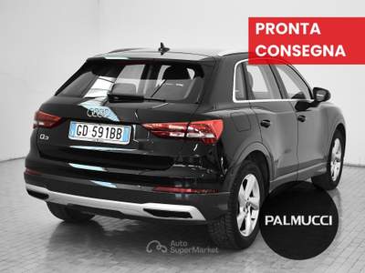 Audi Q3 2.0 35 TDI Business Advanced S Tronic Nero usata Prato