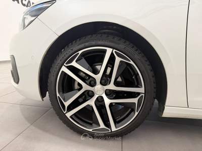 Peugeot 308 308 BlueHDi 120 S&S SW Allure Bianco usata Caresanablot