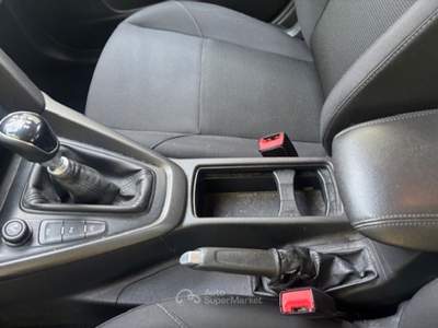 Ford Focus Unico proprietario, libero da incidenti  KM.  CERTIFICATI Grigio usata Cartura