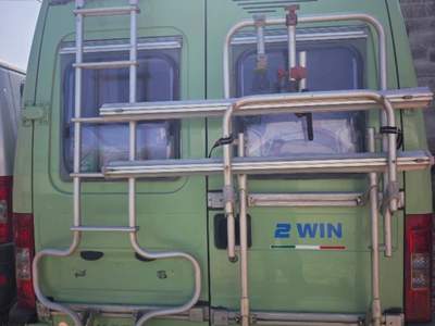 Peugeot Boxer PÖSSL 2WIN  Verde usata Andria