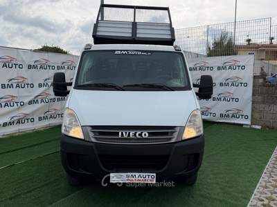 Iveco Daily 35C15 DOPPIA CABINA 7 POSTI 3.0 150 CV RIBALTABILE CASSONE 3,02 X 2,04 Bianco usata Napoli