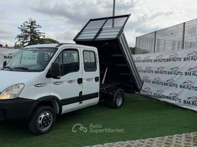 Iveco Daily 35C15 DOPPIA CABINA 7 POSTI 3.0 150 CV RIBALTABILE CASSONE 3,02 X 2,04 Bianco usata Napoli