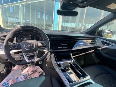 Audi Q8 SUV TDI quattro 210 kW tiptronic S line edition Possibilità noleggio no scoring Nero usata Gela