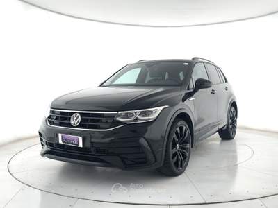 Volkswagen Tiguan Tiguan 2.0 tdi r-line 4motion 150cv dsg sospensioni+pelle+matrix Nero usata Ghedi