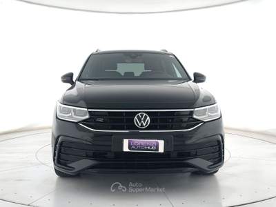 Volkswagen Tiguan Tiguan 2.0 tdi r-line 4motion 150cv dsg sospensioni+pelle+matrix Nero usata Ghedi