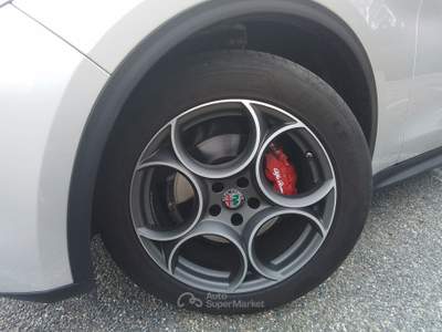 Alfa Romeo Stelvio Unico proprietario, tenuta in box Argento usata Torino