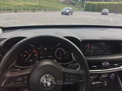 Alfa Romeo Stelvio Unico proprietario, tenuta in box Argento usata Torino