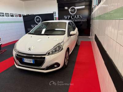 Peugeot 208 208 I 20195p 1.2 puretech Signature s Bianco usata Eboli