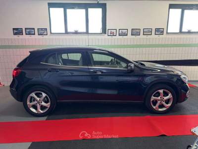 Mercedes-Benz GLA GLA-X156 2017 d Executive auto Blu/Azzurro usata Eboli