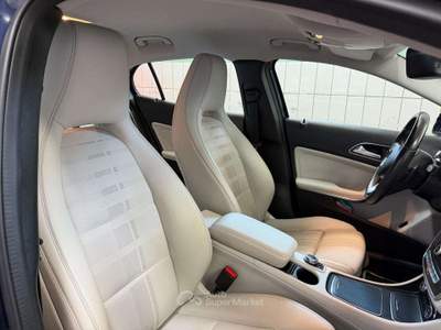 Mercedes-Benz GLA GLA-X156 2017 d Executive auto Blu/Azzurro usata Eboli