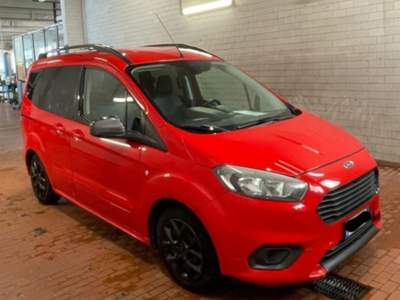 Ford Tourneo Courier 1.0 EcoBoost 100 CV Sport Rosso usata Casteggio
