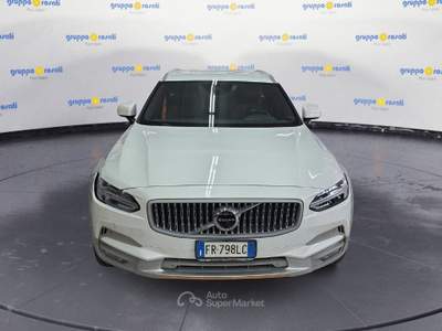 Volvo V90 Cross Country V90 2016 Cross Country 2.0 d4 Volvo Ocean Race Awd 190cv geartron Bianco usata Roma