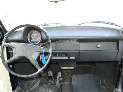 Volkswagen Maggiolino Anno 1973 ben conservata iscritta ASI solo persone serie Nero usata caserta