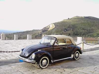 Volkswagen Maggiolino Anno 1973 ben conservata iscritta ASI solo persone serie Nero usata caserta
