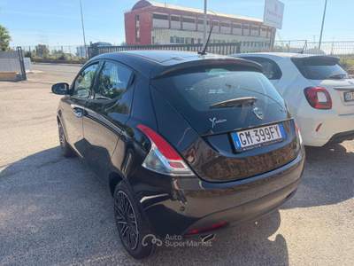 Lancia Ypsilon 1.0 FireFly 5 porte S&S Hybrid Gold PREZZO VERO! Nero usata Civitavecchia
