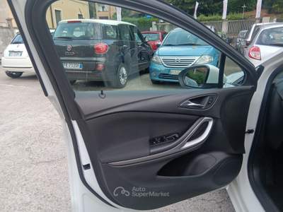 Opel Astra Start&Stop Sports Tourer Business Bianco usata Torino