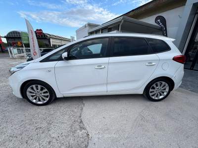 Kia Carens 1.7 CRDI 115cv Class FINO A 24 MESI DI GARANZIA Bianco usata Salerno