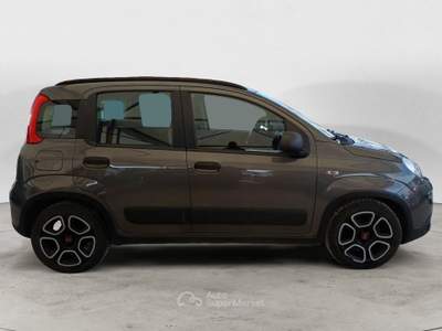 Fiat Panda 1.0 FireFly 70cv S&S Hybrid City Life FINO A 3 ANNI DI GARANZIA KM ILLIMITATI E 3 ANNI DI MANUTENZIONE ORDINARIA Grigio usata Salerno