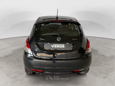 Lancia Ypsilon III 2015 Benzina 1.0 firefly hybrid Silver s&s 70cv Nero usata Monza