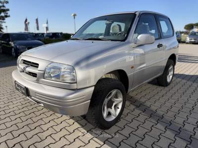 Suzuki Grand Vitara 1.6i 16V cat 3p. 4x4 + RIDOTTE Argento usata Faenza