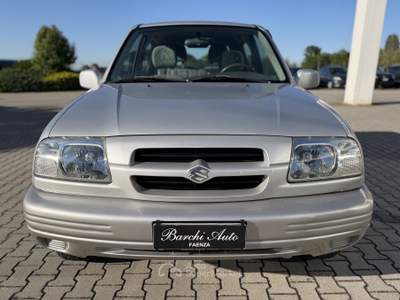 Suzuki Grand Vitara 1.6i 16V cat 3p. 4x4 + RIDOTTE Argento usata Faenza