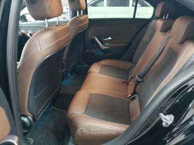 Mercedes-Benz Classe A A 180 d Automatic Sport Nero usata Striano