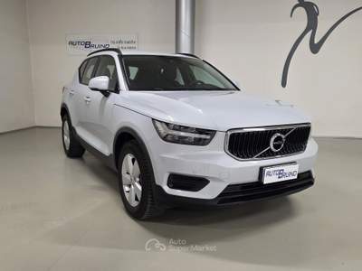Volvo XC40 XC40 T3 Geartronic Momentum Core 163CV Grigio usata Bruino