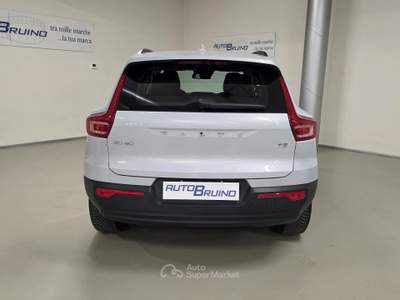 Volvo XC40 XC40 T3 Geartronic Momentum Core 163CV Grigio usata Bruino