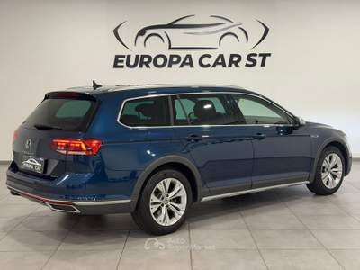 Volkswagen Passat 2.0TDI SCR 200cv DSG 4MOTION  Alltrack Blu/Azzurro usata Caresanablot