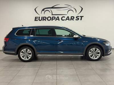 Volkswagen Passat 2.0TDI SCR 200cv DSG 4MOTION  Alltrack Blu/Azzurro usata Caresanablot