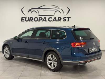 Volkswagen Passat 2.0TDI SCR 200cv DSG 4MOTION  Alltrack Blu/Azzurro usata Caresanablot