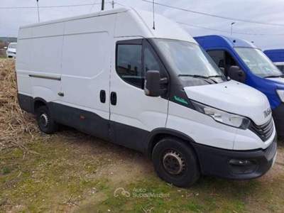 Iveco Daily Daily 35S14NV 3520L H2 - GK255ZR Bianco usata Basiliano