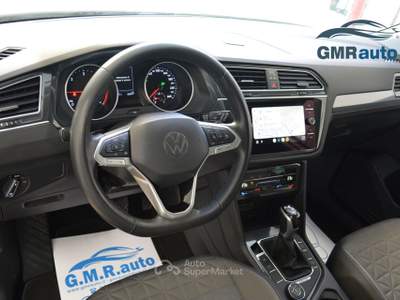 Volkswagen Tiguan VOLKSWAGEN TIGUAN 2.0 TDI LIFE 4MOTION DSG Bianco usata Genova