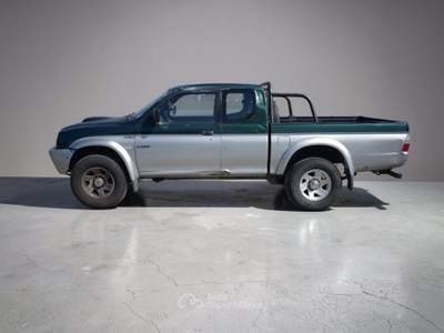 Mitsubishi L200 2.5 TDI 4WD Club Cab Pick-up GL Verde usata Cassacco