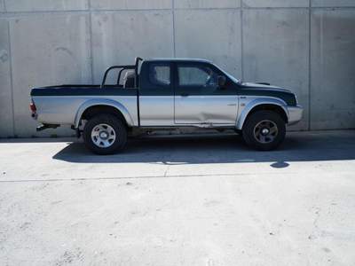 Mitsubishi L200 2.5 TDI 4WD Club Cab Pick-up GL Verde usata Cassacco