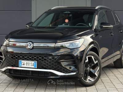Volkswagen Tiguan 2.0 TDI 150 CV DSG R-Line Nero usata Caorso