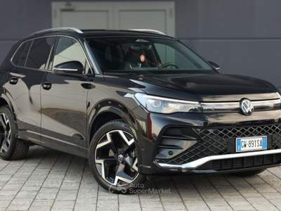 Volkswagen Tiguan 2.0 TDI 150 CV DSG R-Line Nero usata Caorso