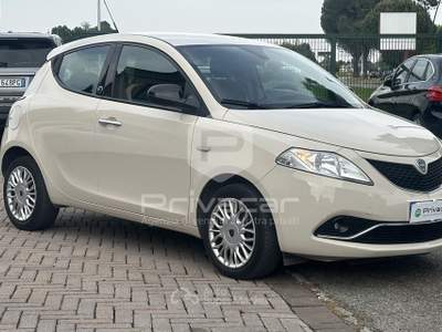Lancia Ypsilon LANCIA Ypsilon 1.2 69 CV 5 porte GPL Ecochic Gold Bianco usata Abano Terme