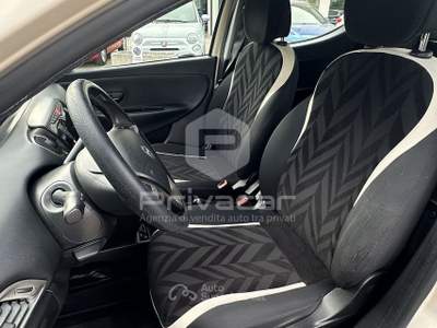 Lancia Ypsilon LANCIA Ypsilon 1.2 69 CV 5 porte GPL Ecochic Gold Bianco usata Abano Terme