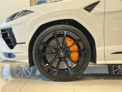 Lamborghini Urus LAMBO URUS 4.0 V8 S 666CV AUTO Urus 4.0 V8 S 666cv auto Bianco usata Roma