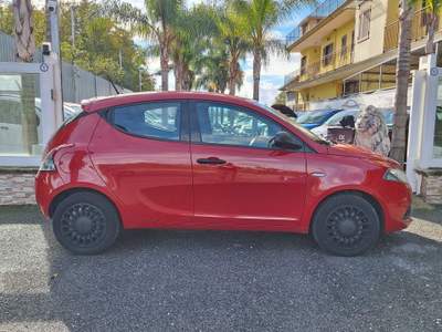 Lancia Ypsilon S&S HYBRID ECOCHIC GOLD Rosso usata San Giuseppe Vesuviano