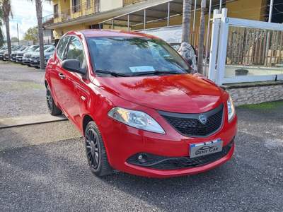 Lancia Ypsilon S&S HYBRID ECOCHIC GOLD Rosso usata San Giuseppe Vesuviano