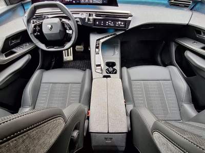 Peugeot 3008 Hybrid e-DCS6 GT Blu/Azzurro usata San Giuseppe Vesuviano