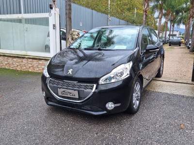 Peugeot 208 5 porte Allure Nero usata San Giuseppe Vesuviano