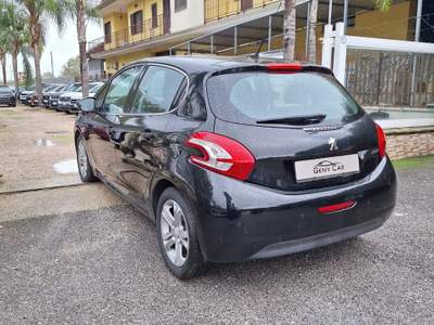 Peugeot 208 5 porte Allure Nero usata San Giuseppe Vesuviano